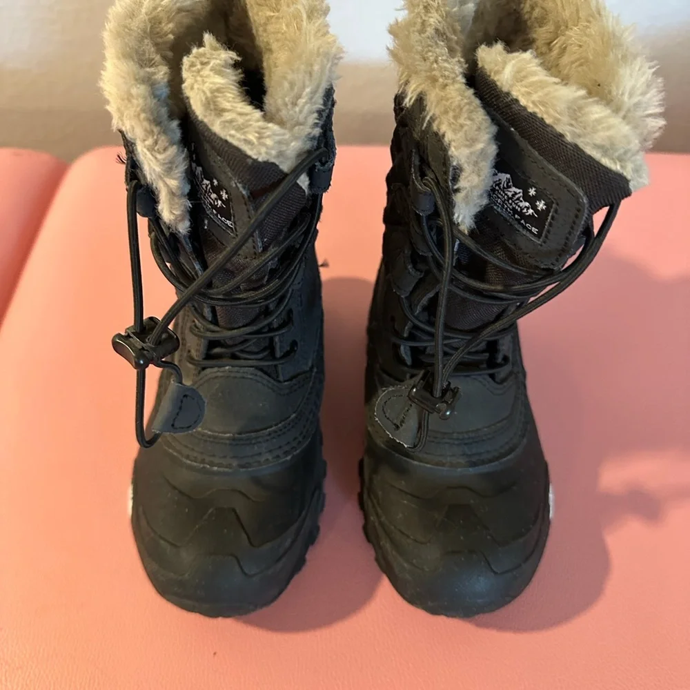 The North Face Kids Black Snow Boots - Picture 1 of 5